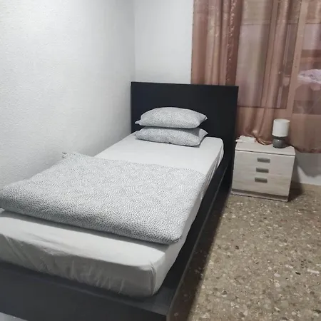 Homestay 35-6-2- Комната В Квартире Для 1 Человека В Аликанте